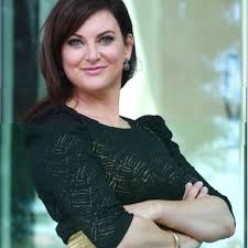 Ní bhraonain is a native of an spidéal, connemara and presenter of tg4's sile show since 2005. About Eimear Ni Chonaola Tv Journalist And Presenter 1977 Biography Facts Career Wiki Life