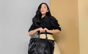 Sayfalartanınmış kişivideo i̇çeriği üreticidehakim clubvideolaranak durhaka dikutuk jadi ikan pari. Takut Diving Rachel Vennya Akui Percaya Ikan Pari Kutukan Anak Durhaka