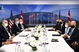 Türkiye'de erdoğan'a karşı muhalefeti açıkça desteklediğini belirten biden, ''erdoğan'a çok farklı bir muhalefeti desteklediğimizi açıkça göstermeliyiz. Zypcn6gzsojthm