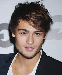Douglas Booth Google Search Oglan Cocugu Sac Modelleri Erkek Sac Kesimleri Erkek Sac Modelleri