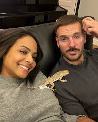 Together again.. finally! Mama's back in Paris and at the perfect time of  year to be!! 🙏🏽😍✨