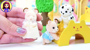 Sylvanian Families, Calico Critters, Forest Families Or Genuine Maple Town?