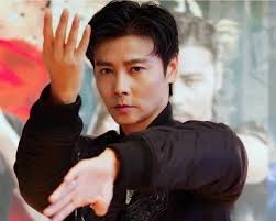 Sư phụ" Châu Nhuận Phát đánh Chân Tử Đan chảy máu mũi, khiến Ngô Kinh khiếp  sợ