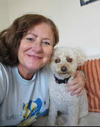 What are some recommendations for pet sitters in the Agnes Water area?