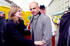 «alain berset est le plus jeune membre du conseil fédéral, il a l'air assez cool et proche des gens, mais je ne vois pas de vrai message politique derrière ces contenus instagram. La Gruyere Alain Berset La Serenite De Ce Matin M A Frappe