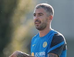 E' arrivato a milano il serbo aleksandar kolarov, per visite mediche e firme. Kolarov Saying Yes To Inter Was An Easy Decision Now I Want To Give It My All And Win News