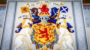 The actual word 'saltire' means 'a cross with diagonal bars of equal length'. Schottlands Flagge Und Wappen Lowen Einhorner Und Disteln