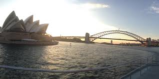 Australia pertama kali mengumumkan larangan operasional kapal pesiar internasional pada 27 maret, ketika hampir 30 kapal berada di perairan teritorialnya. Minat Kerja Di Australia Tersedia 36 000 Lowongan Sektor Pariwisata
