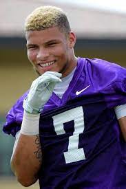 Shop honey badger men's football tees from cafepress. Honey Badger Tyrann Mathieu Is Booted Off Lsu S Football Team Wsj