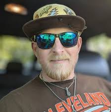 This rant is for Ohio State fans eyes only. Listen I know we've had our  differences I know Ryan Day and I don't get along but let's please keep it  civil after