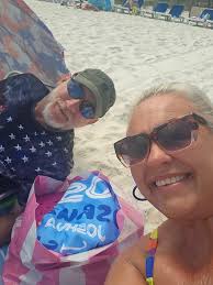 Hi! I'm new to this group. I recently joined because I love the beach and  PCB!