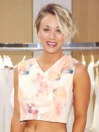 This hairstyle looks very beautiful on the women that want short hairstyle with new and a little bit funky look. Kaley Cuoco Short Hair Celebrity Hair Changes People Com
