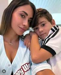 Un beso rico para todos mis amores ❤️❤️