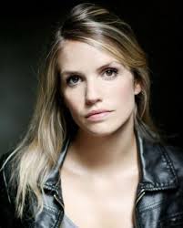 Laurence arné (born 4 february 1982) is a french actress, comedian and writer.12. Laurence Arne Photos Laurence Arne Picture Gallery Famousfix