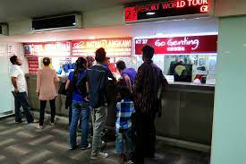 There are frequent buses operated by go genting express bus from various points in kuala lumpur area i.e. How To Go To Genting Highlands From Klia Klia2 And Other Kuala Lumpur S Locations Klia2 Info