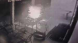 Faulty battery packs (driving the recalls), faulty protection circuits inside the pc, exposure to excessive heat, and blunt force are some of the major ways that this could happen to you. Laptop Explosion Caught On Security Camera Video Abc News