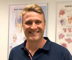 Han bygger app som ska ge hjärnan hälsosam motion