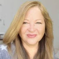 Beth Maclean's Instagram, Twitter & Facebook