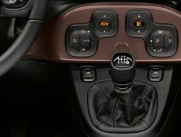 Get on board the new panda trussardi and show off all your style and elegance with the new dedicated paint and the exclusive trussardi logo on the alloy wheels, third rear window and side molding. Fiat City Cross Trussardi Elegante Et Glamour Fiat France