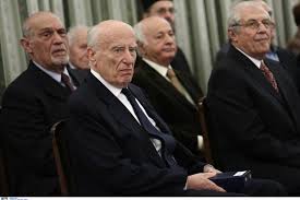 Σπούδασε ναυπηγός στο king's college του πανεπιστημίου durham της αγγλίας. Hzrkljzxk1jjkm