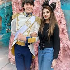 Pin On Jannat Mirza Dia was spotted with her husband vaibhav rekhi's daughter samaira rekhi as they were heading out to the city. pin on jannat mirza