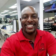 Colorado has hired Hall of Famer Marshall Faulk as its new running backs  coach 🦬