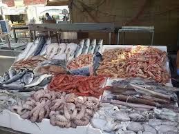 Www Tuttoilsalento Com Tuttoilsalento Salento Gallipoli Fish Market Puglia Italia Apulia Italy Puglia Laundry Clothes I Love Food