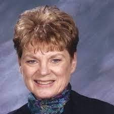 Elaine Dodd's Instagram, Twitter & Facebook