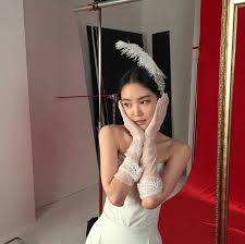 But the one behind her makes harder. 94 Images About Naeun On We Heart It See More About Apink Naeun And Son Naeun