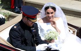 2016, shopping for a christmas tree at the pines and needles store in london. Mariage Princier Suivez En Direct Le Mariage Prince Harry Megan Markel