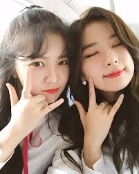 Amy Ellington (@jaychhajlani)