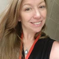 Tracy Robles's Instagram, Twitter & Facebook