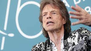 When he was 4 he met keith richards until they went into secondary schools and lost touch. Seltenes Foto Von Mick Jagger Mit Freundin Und Jungstem Sohn