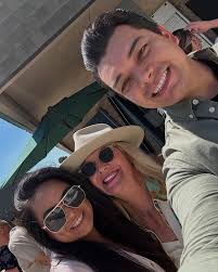 We celebrated our first Easter service as a new church plant  @c3orangecounty …✝️🙏❤️🙌 Jesus is RISEN indeed! Well done pastors Joe &  Christine & your amazing teams … a glorious day of