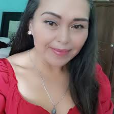 Ya es viernes mi gente! 🫶🏻 Con afecto, es envío un abrazo enorme, deseo  que todas y todos tengan un excelente fin de semana.