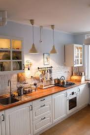 Combina el blanco con madera con superficie rugosa y conseguirás una cocina rústica y minimalista. Hoy La Inspiracion Llega Desde Divinas Cocinas Blancas Combinadas Con Madera Cocinas Blancas Diseno De Cocina Cocinas