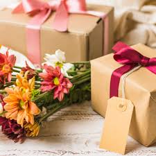 Having delivered over 100,000 flower bouquets in singapore, we are proud to say that we have achieved this goal with our customer's satisfaction always our number one priority. Gift Flowers Singapore If You Can T Think Of The Best Anniversary Flowers For Your One And Only Find Us We Are Here To Help Facebook