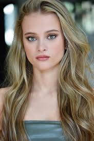 Anna Stadler's Instagram, Twitter & Facebook