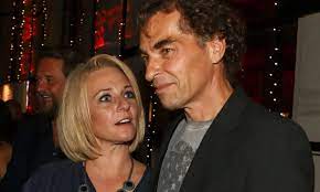 Marsi anikó elsírta magát a tényekben. Marsi Aniko Ferje Elkoltozott A Gyerekekkel Ripost