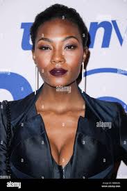 Full body teen hi-res stock photography and images