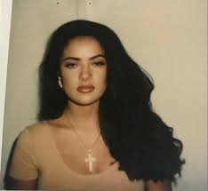 ¡conoce qué colombiana encendió las redes con su posado noventero en las playas de miami! Salma Hayek 1990 S Oldschoolcelebs