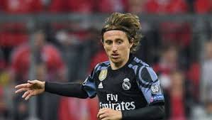 Han är idag 35 år gammal (född 9 september 1985 i zadar, sr croatia, kroatien) och hans normala position är mittfältare. Wegen Luka Modric Real Madrid Will Inter Mailand Anzeigen Fussball