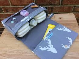 Nouveau Et Plus Grand Avec Trois Poches Ce Porte Monnaie En Bois Est Pa Bebe Conseils Pour Parents Sac A Couche Sac A Langer Nouveaux Parents
