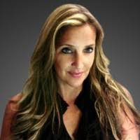 Kristina Mills's Instagram, Twitter & Facebook