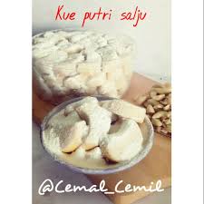 Ulasan mengenai beberapa resep kue putri salju yang bisa anda coba praktekkan sendiri dirumah beserta bahan dan cara membuatnya. Kue Putri Salju Kacang Mede Spesial Shopee Indonesia