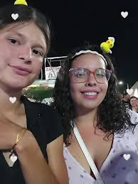 Mi Amiga Corazon A La Mitad