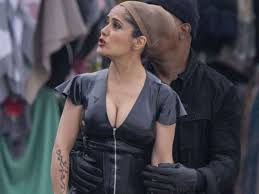 Salma hayek plays the wife of jackson's character. Salma Hayek Gets Shiny For The Hitman S Wife S Bodyguard Movie
