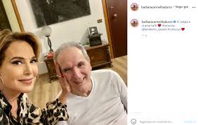Born in foligno, sposini started his career as a journalist for the newspaper paese sera, then in 1978 he. Barbara D Urso La Visita Social A Lamberto Sposini Vi Saluta Tutti