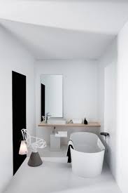 Im neuen badezimmer kartell by laufen findet sich zum ersten mal saphirkeramik ein neuer revolutionarer werkstoff der bislang ungeahnte gestaltungsmoglichkeiten eroffnet. Val Waschtisch Schale Architonic