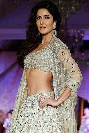 Katrina Kaif Walks The Runway At Regal Threads Fashion Show By Manish In 2021 Katrina Kaif Photo Katrina Kaif Hot Pics Katrina Kaif